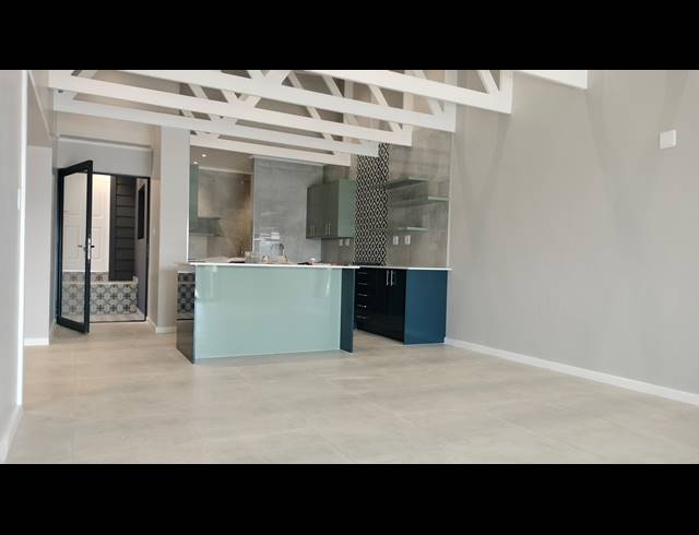 3 BEDROOM FREEHOLD FOR SALE IN BERGSIG